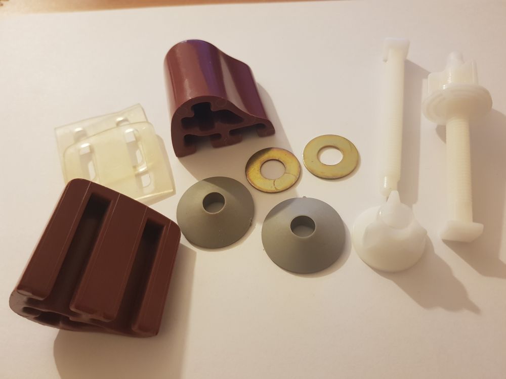 Twyford Toilet Seat Plastic Spare Hinges